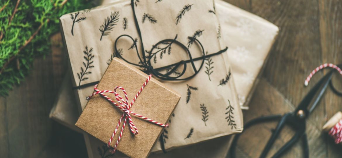 2019 Holistic Gift Guide - Holistic Lifestyle Leigh Ann Lindsey